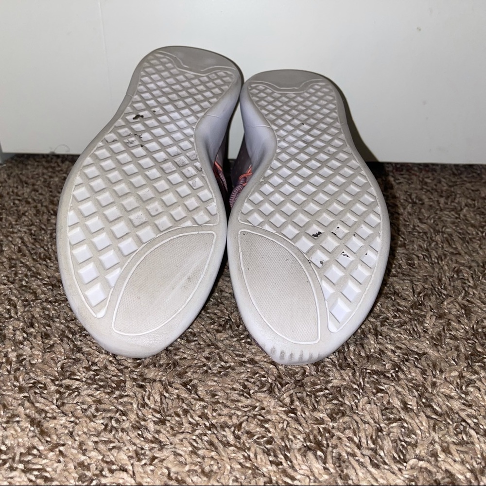 Fabletics Running Sneakers - Picture 3 of 4